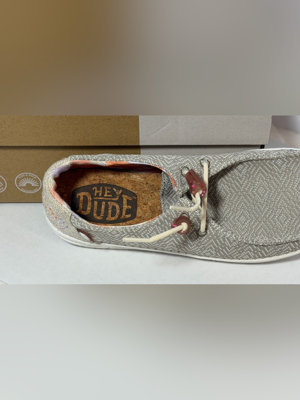 New size 8 -Hey Dude Ladies Wendy’s- Tan Linen-Texture Casual Slip-On Loafers - Picture 2 of 10